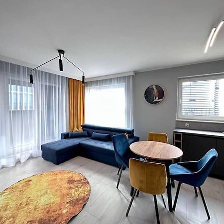 New Apart - Next To Sky Tower Apartment Wroclaw Luaran gambar
